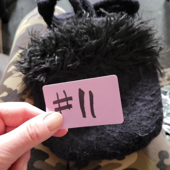 Handcrafted black felted Wool bag fuzzy trim 19×10 ×8 - Picture 10 of 10